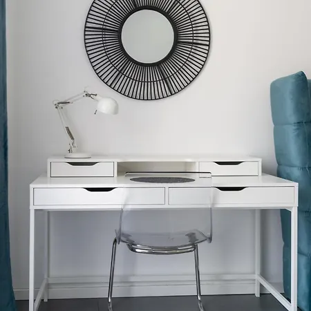 Apartment Center Parking Belgrad