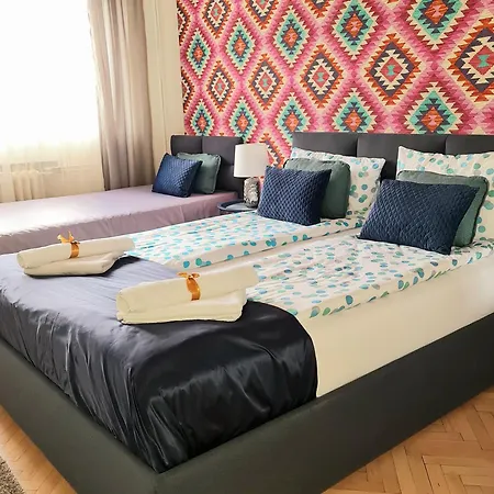 Center Parking Apartment *