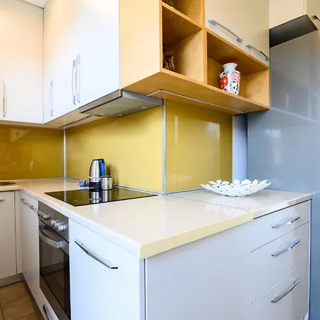 Center Apartment *