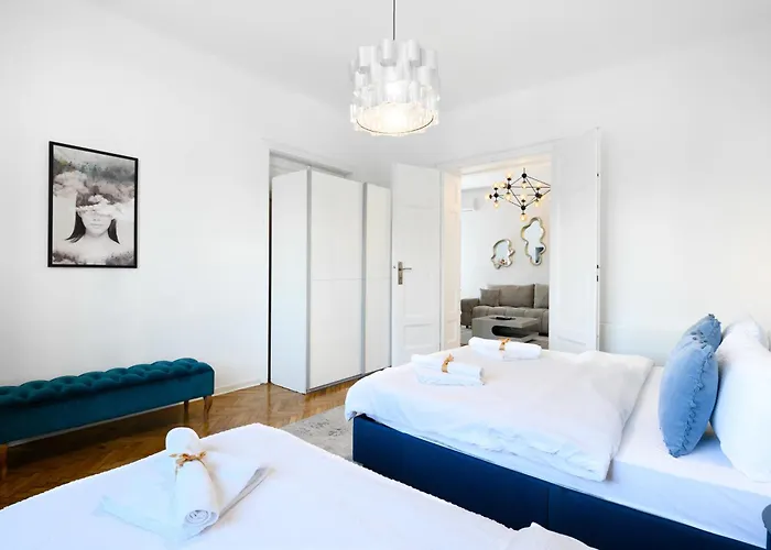 Center Parking 12e - 7 Min By Walk Terazije